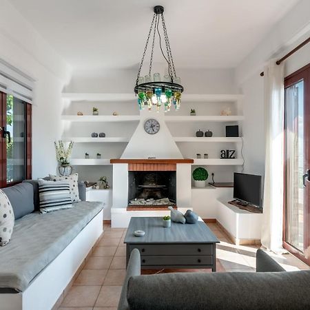 Apteramare Tradidtional House 'New Listing 2022' ハニア エクステリア 写真