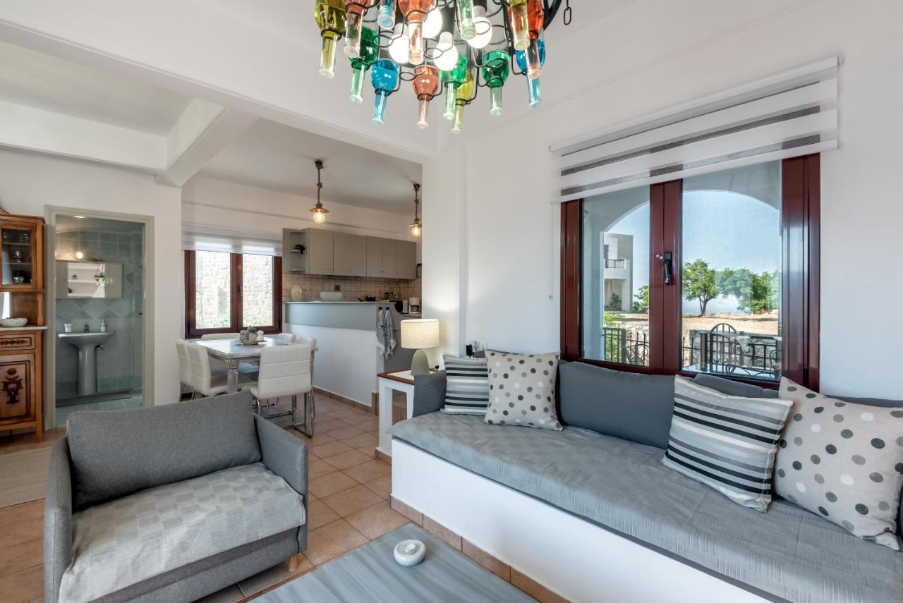 Apteramare Tradidtional House 'New Listing 2022' ハニア エクステリア 写真