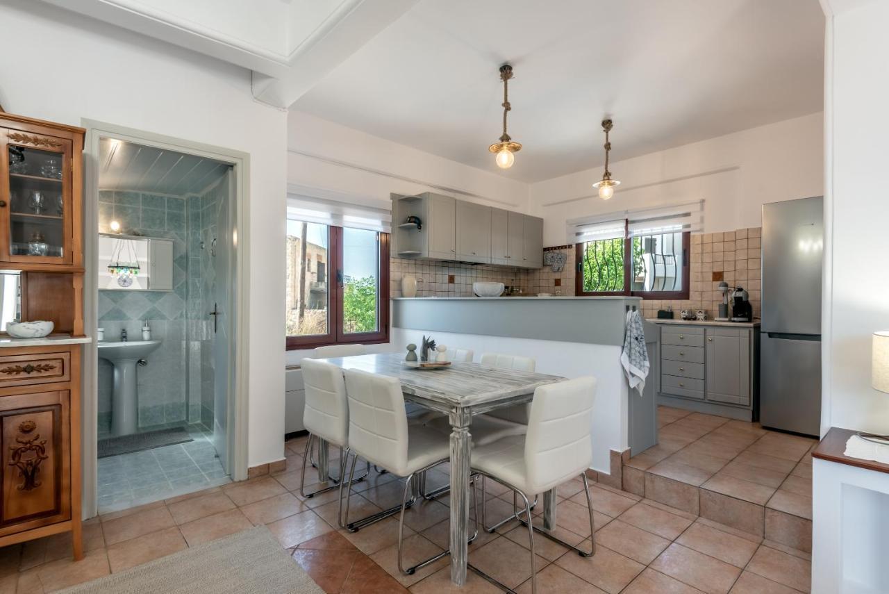 Apteramare Tradidtional House 'New Listing 2022' ハニア エクステリア 写真