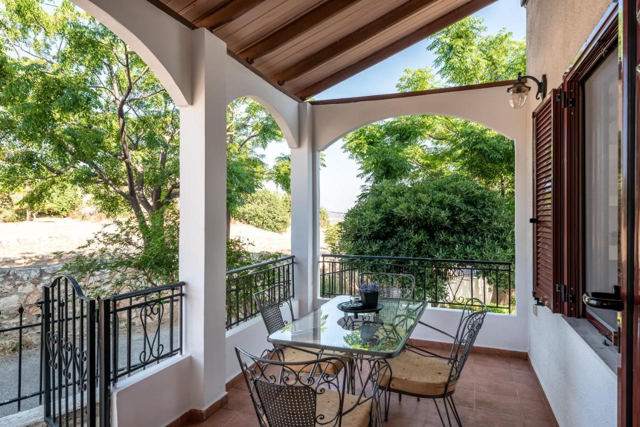 Apteramare Tradidtional House 'New Listing 2022' ハニア エクステリア 写真