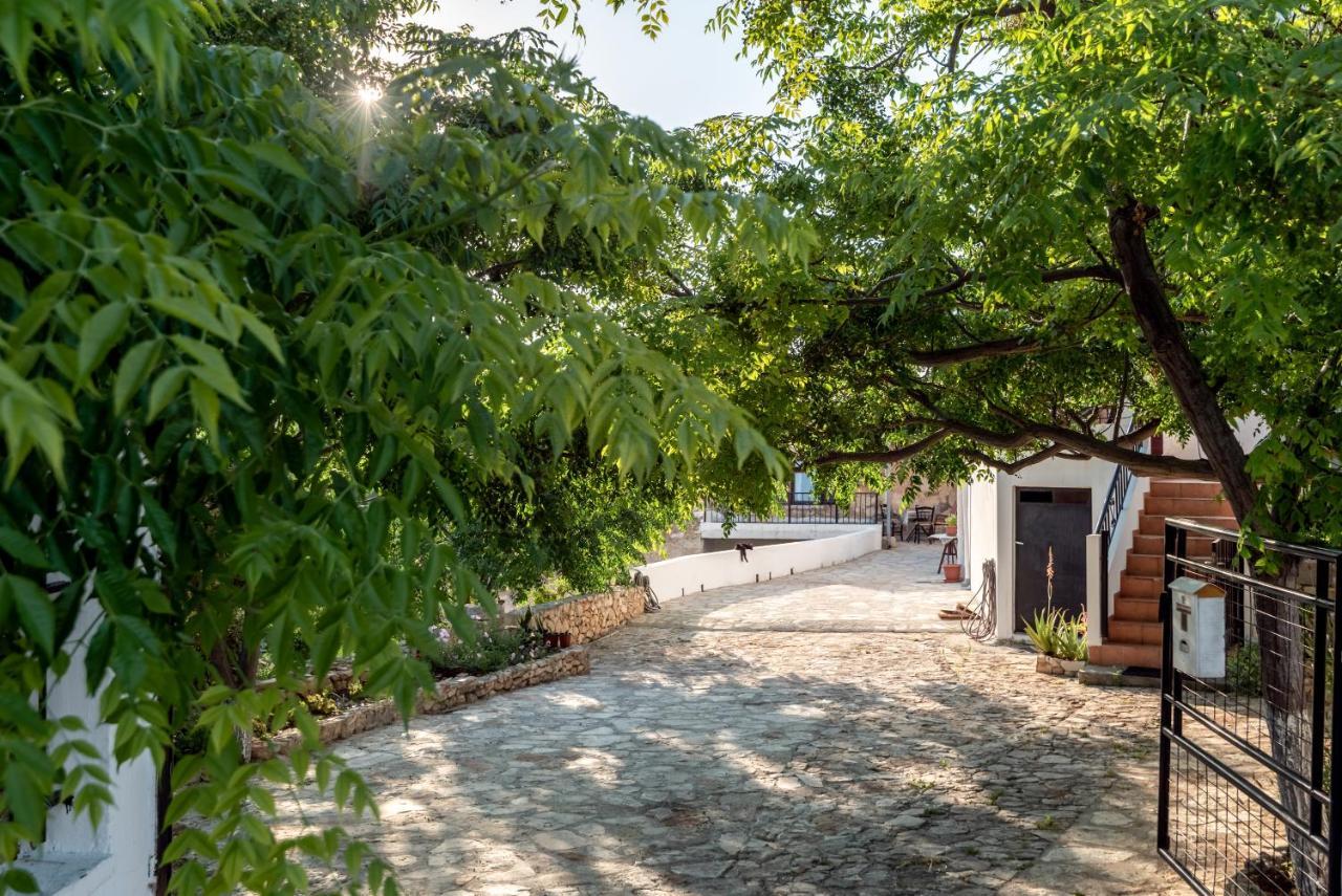 Apteramare Tradidtional House 'New Listing 2022' ハニア エクステリア 写真