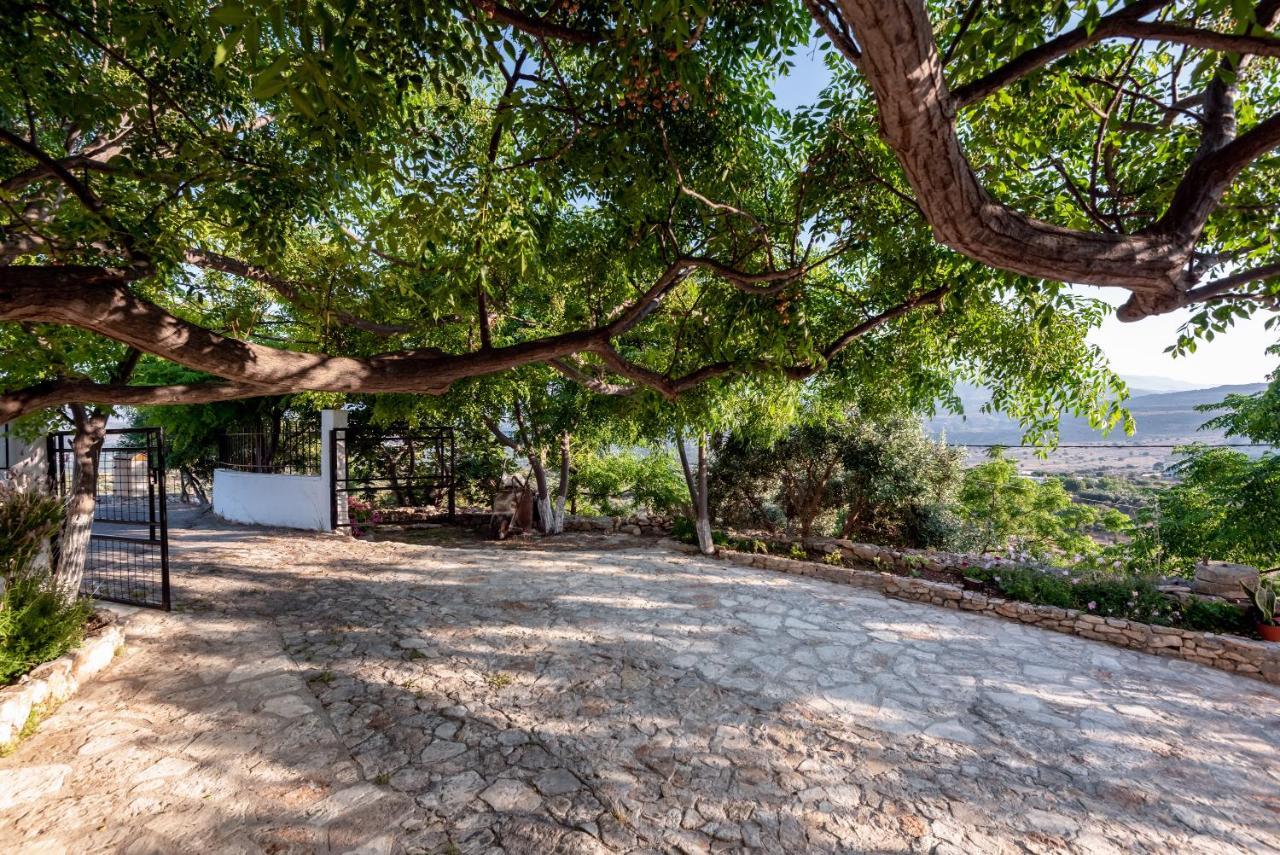 Apteramare Tradidtional House 'New Listing 2022' ハニア エクステリア 写真